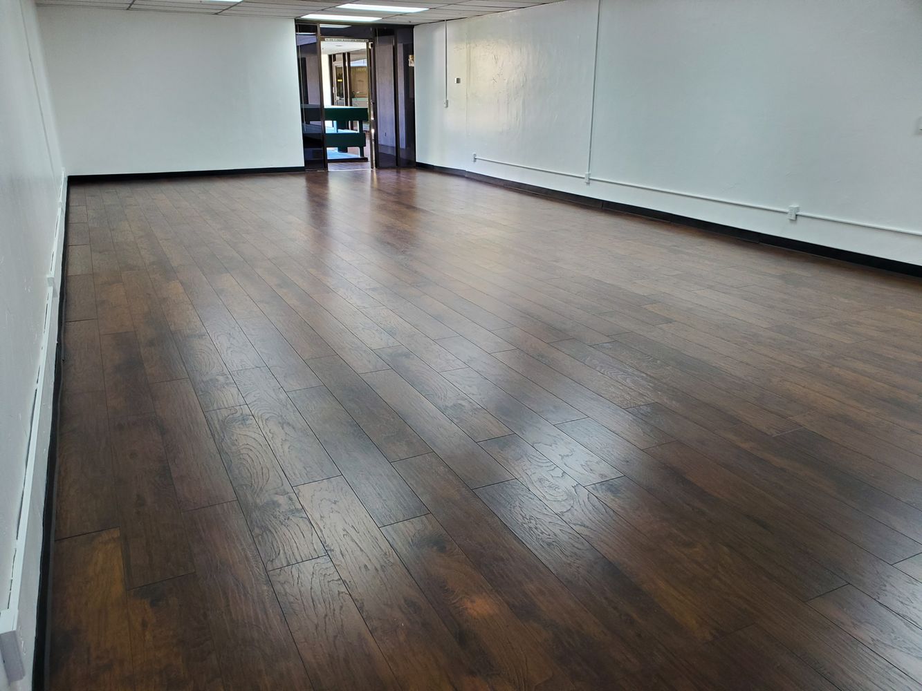 EXTRA LARGE, PRIVATE SUITE. OPEN SPACE, SEVERAL USES.